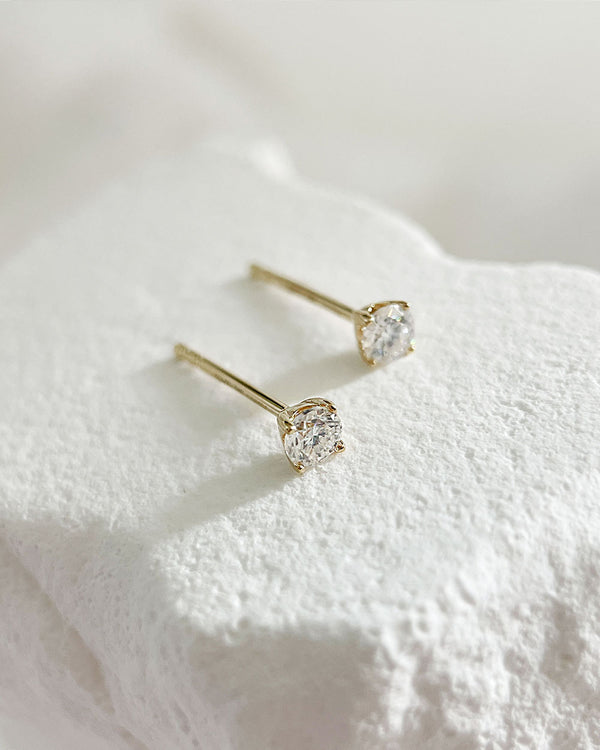 Soild 14-karat Gold Moissanite Stud Earrings