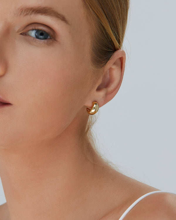 Daily Huggie Hoop Earrings