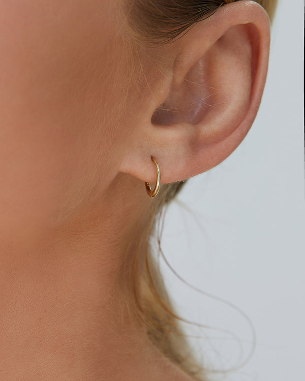Mini Easy Huggie Earrings